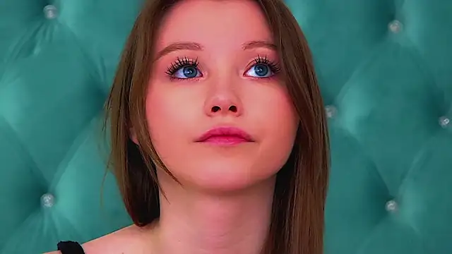 KeiraAsti লাইভ XXX চ্যাট