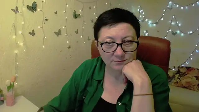 EmilyL0ve – Naživo XXX chat