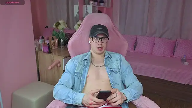 Kris_Braun Webcamshow