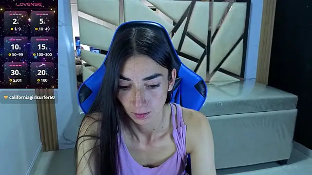 Maily_a_ live XXX chat