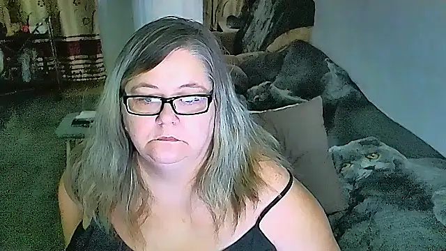 sex2 Adlı Modelin Canlı XXX Sohbeti