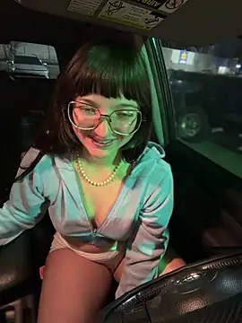 urpuppymoon's Live XXX Chat