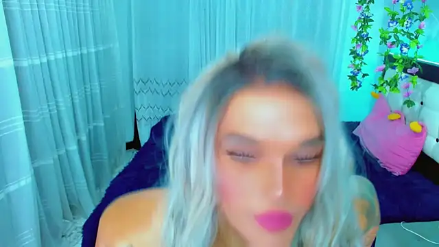 TaylorMon's Live XXX Chat