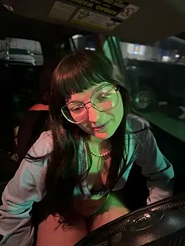 XXX chat uživo modela urpuppymoon