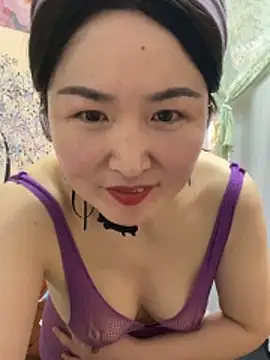 XXX chat uživo modela xiaorou88