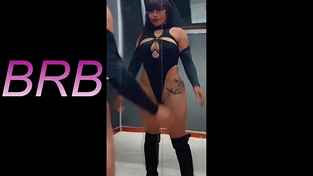 XXX chat uživo modela NaomiAmazing01