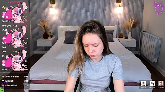 دردشة Mini_Allice الجنسية المباشرة