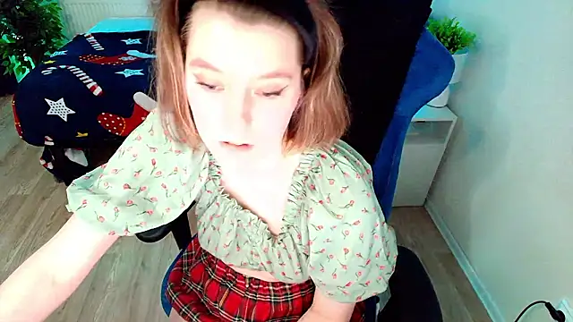 XXX chat uživo modela CranberryHot