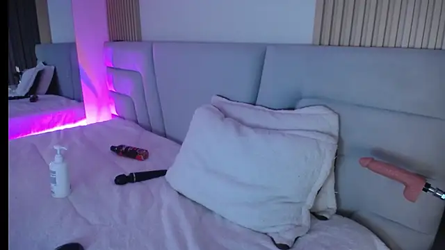 Miss_Loise élő XXX-chatje