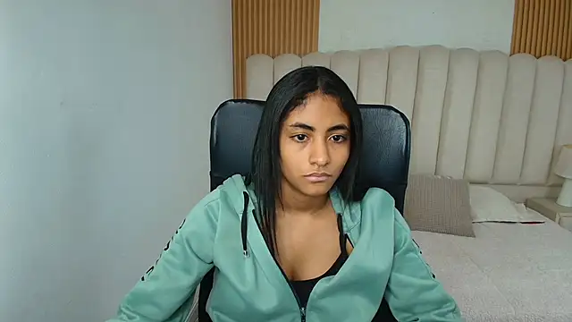 shaneelle 现场XXX聊天