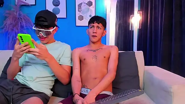 Marcus_and_Tony Adlı Modelin Web Kamerası Şovu