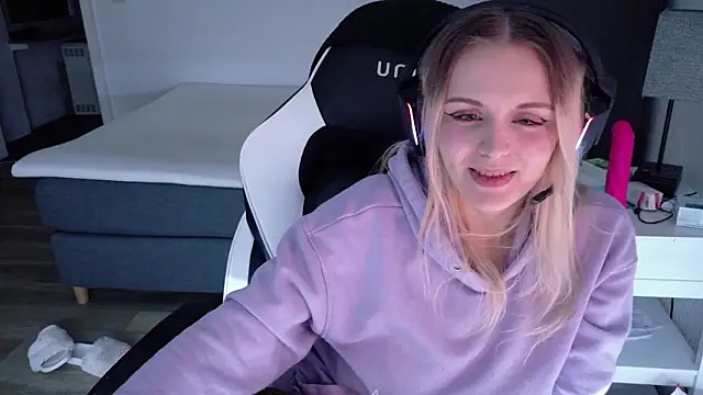 OfflineLizzy live XXX chat