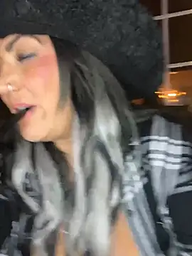 LittleMissEeve 现场XXX聊天