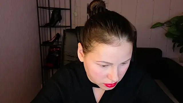 Chat +18 de Dana__dom ao vivo