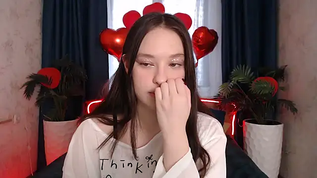 PureLedy Adlı Modelin Canlı XXX Sohbeti