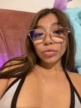 Chat +18 de Maddy_Piink ao vivo