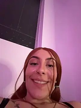 Chat +18 de alesziarose_ ao vivo