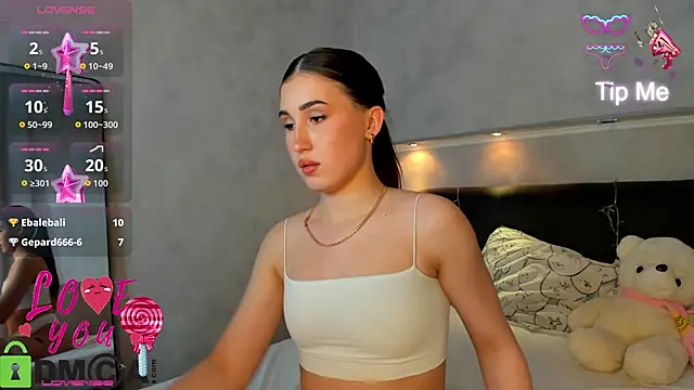 Chat +18 de Emily_Lews ao vivo