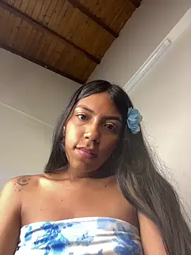 Maddie_7: онлайн-секс-чат