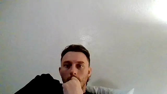 Show modela TallHungandCloudy69 na web-kameri