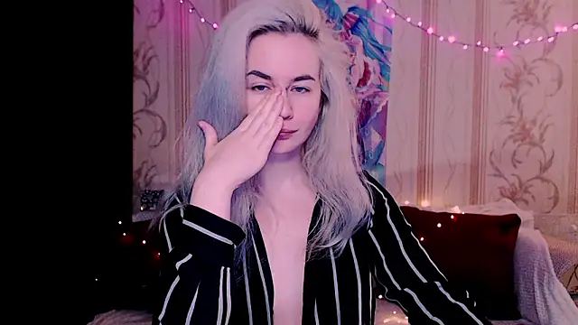 xxxcharismaaa 现场XXX聊天