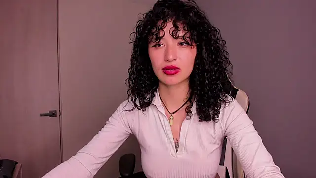 valentina_27: онлайн-секс-чат