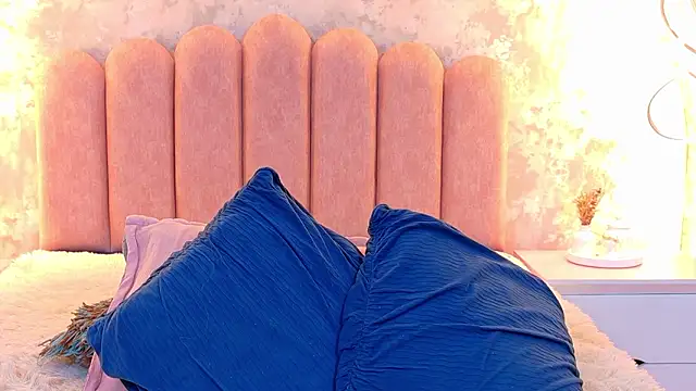 MiaLaurents – Live XXX-chat