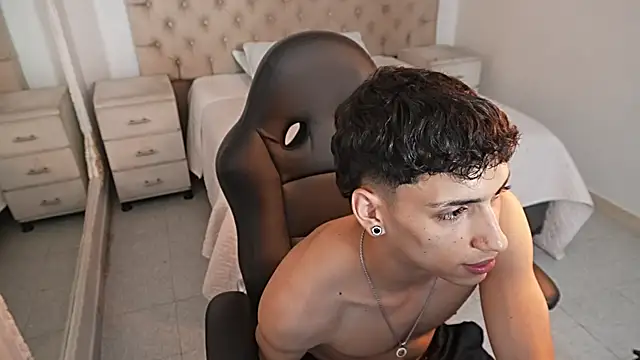 JhoanLeandro 现场XXX聊天