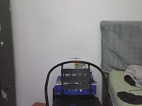 Chatroom XXX en direct de AlphaLatinoBear