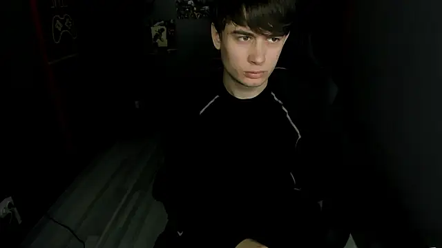 AlejandroEllias 网络视讯表演