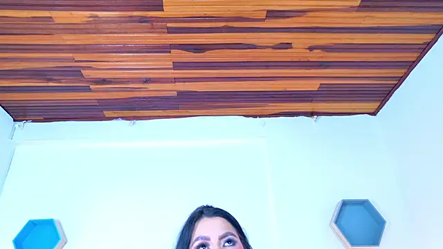 Chat +18 de katiamoree ao vivo