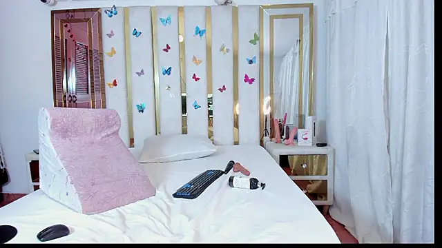 AnyelaGitanaMature Chat XXX in diretta