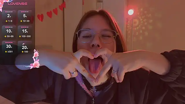 Mia_Luw élő XXX-chatje