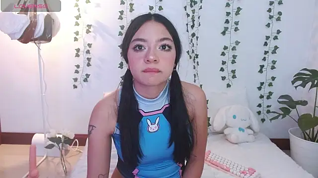 Онлайн чат XXX hellokitty__valery