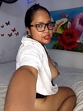 Angelly_ricura Adlı Modelin Canlı XXX Sohbeti