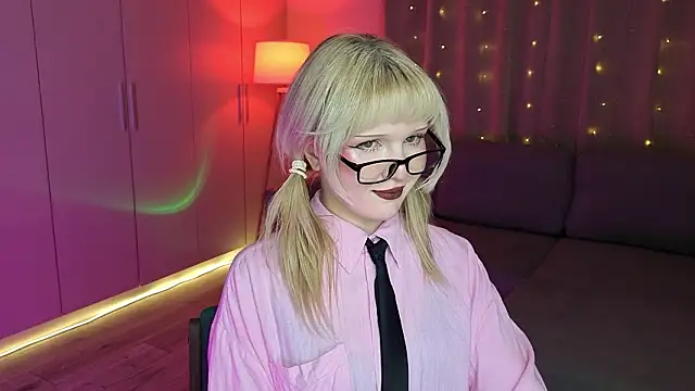 Mary_Piersen élő XXX-chatje