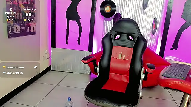 Cristal_and_noha webcam show