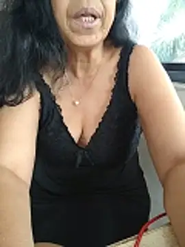 NakedMILFx Show Webcam