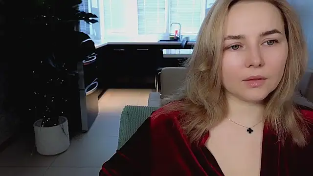 Mira_Mermayd Chat XXX in diretta