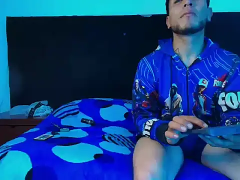 Pokazy przed kamerką – Thonixxx_mr