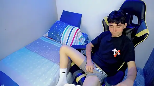 Luigii_n Live XXX chat