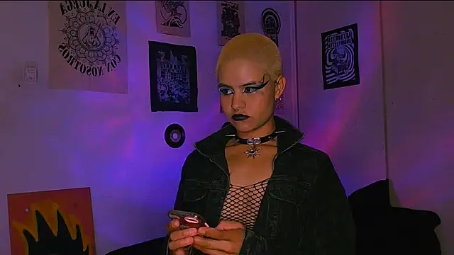 alex_one888 Adlı Modelin Canlı XXX Sohbeti