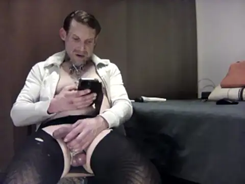 XXX chat uživo modela Dev-BiSklave