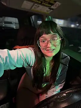 urpuppymoon 即時 XXX 聊天