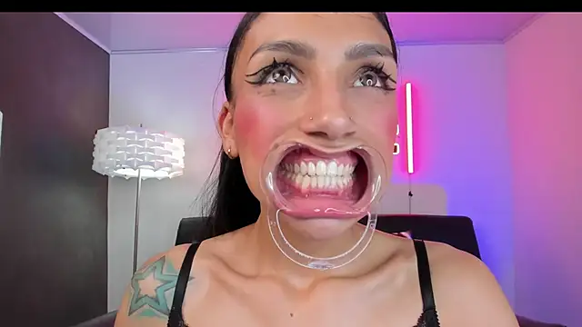 Chat XXX en directo de miss___evangeline