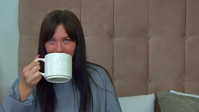 AlexandraBloom Chat XXX in diretta