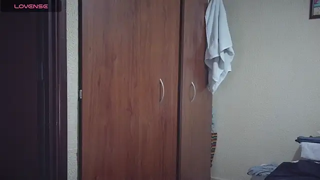 cris2428のライブXXXチャット