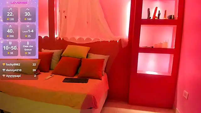 Holy_Lux Live XXX Chat