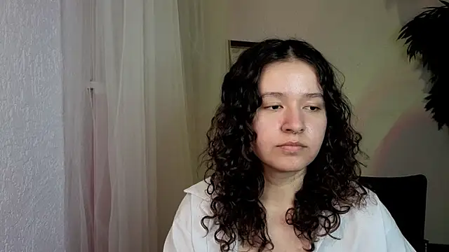 _M1ra_ Live XXX Chat