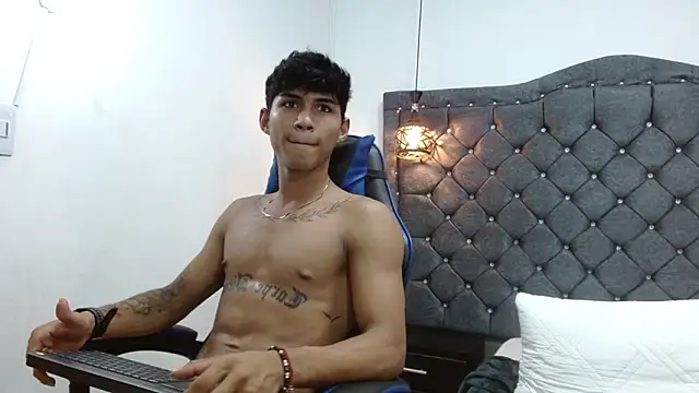 luka_big18 webcam show